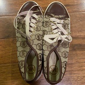 Michael Kors logo shoe womens 6.5